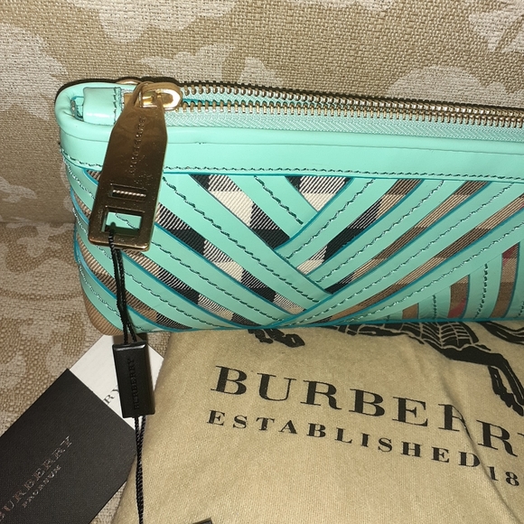 BURBERRY NWT NOVA LARGE CLUTCH PURSE OPAL STRAP BAG AUTHENTIC - Picture 6 of 10